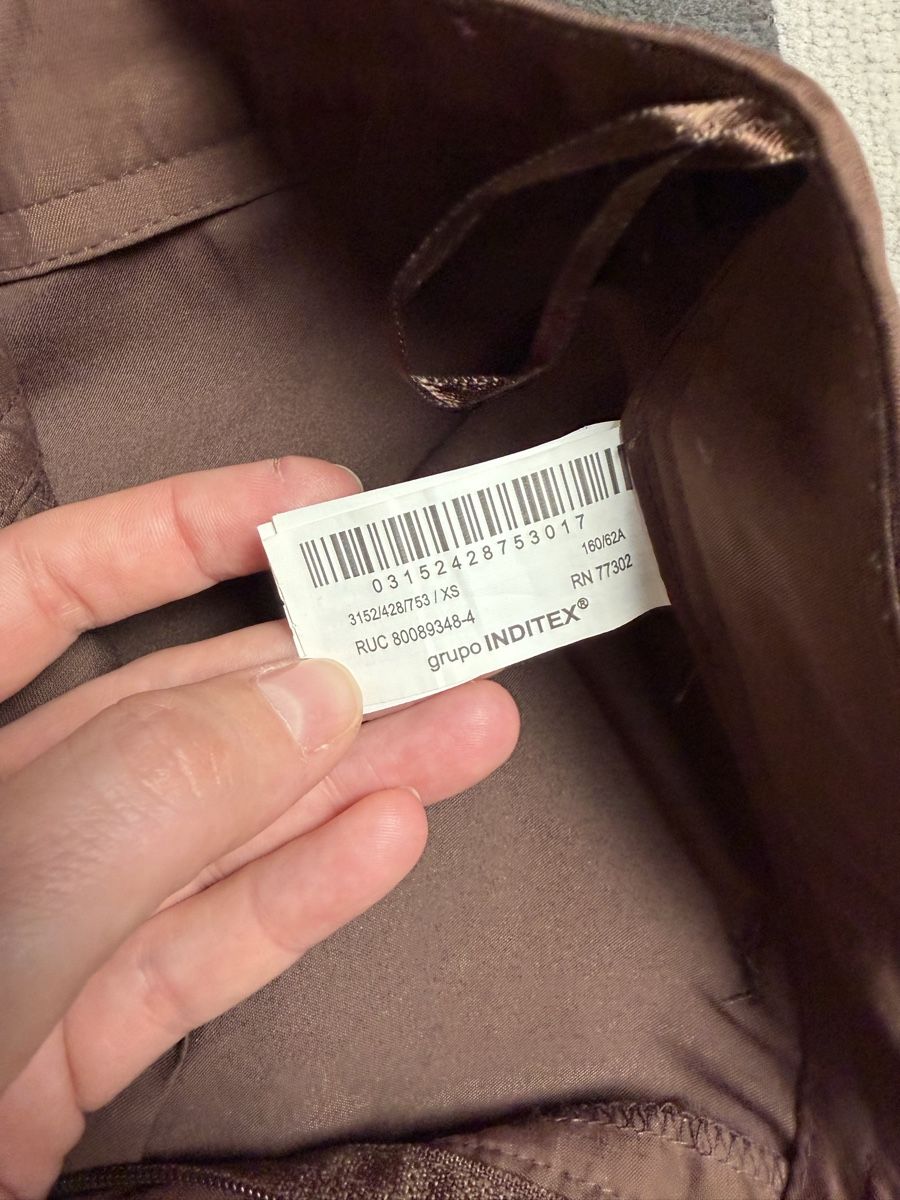 Zara Pantaloni: Brown Zara shorts – Usato da Knonau venduto da Grapesvintage 4