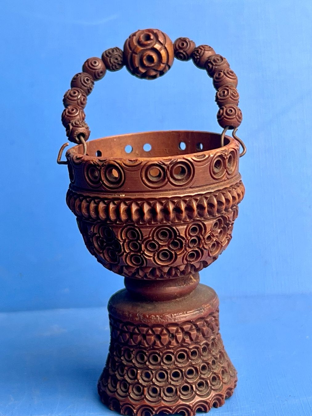 Tutte le decorazioni: Coquilla Nuss Körbchen ca.9 cm hoch. – Usato da Unterengstringen venduto da Gustav03
