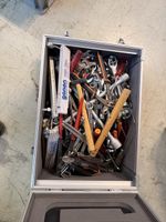 Werkzeugkoffer mit diversen Handwerkzeugen gebraucht
