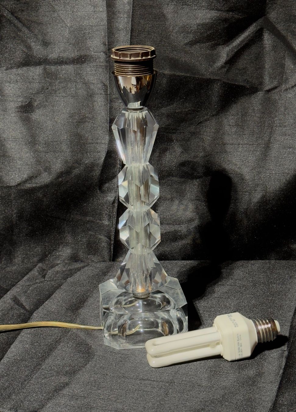 Lampade: Lampe de table vintage années 60 – Usato da Tramelan venduto da lolopat 5
