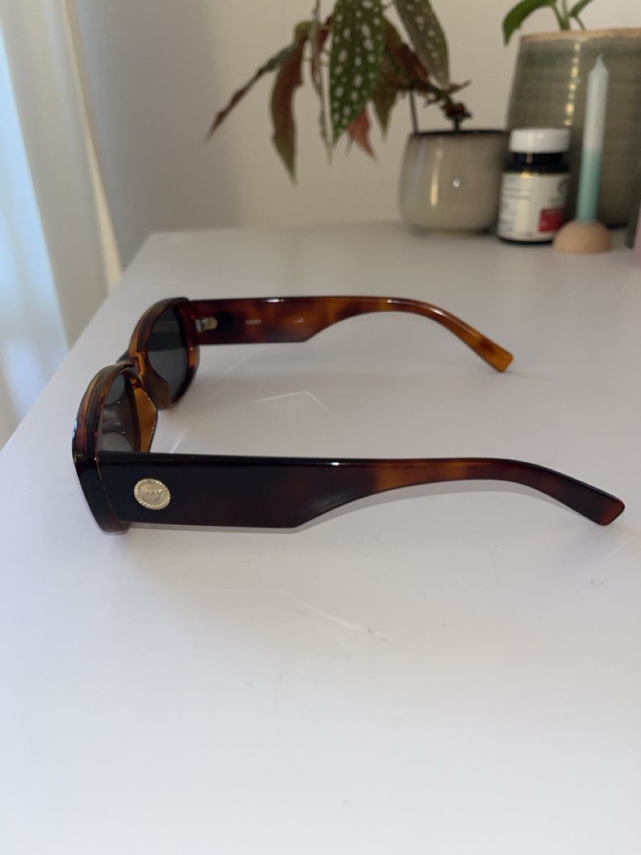 Occhiali & Lenti: Sonnenbrille Le Specs – Usato da Bern venduto da aleebii 1