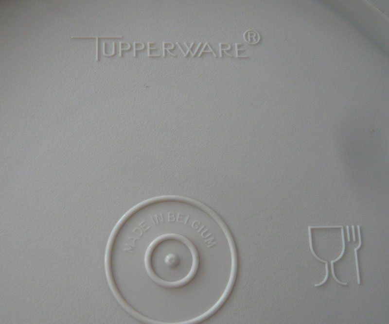 Tupperware Contenitori & Simili: 5 Geschirr / Behälter davon 4  Tupperware – Usato da Ruggell venduto da Dolce9 3
