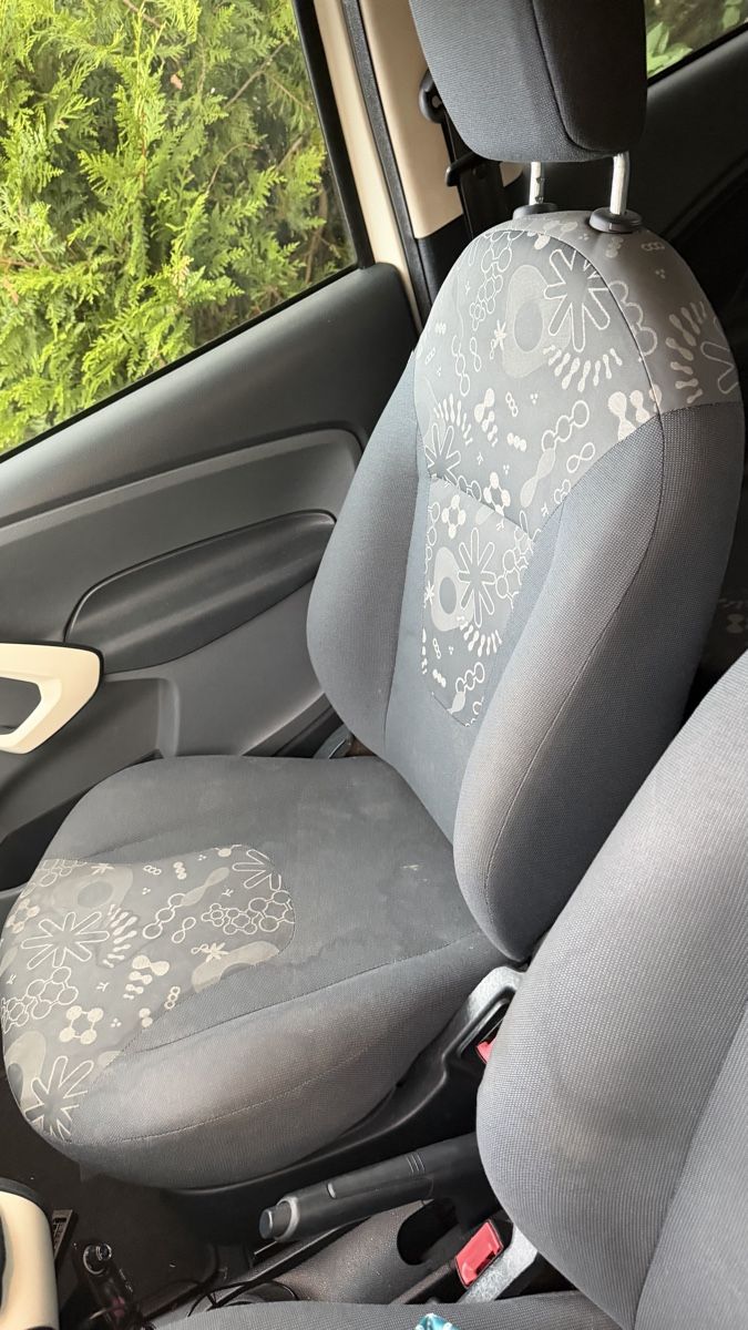 Ford Autos: Voiture – Défectueux à Yverdon-les-bains par Jetset22 8