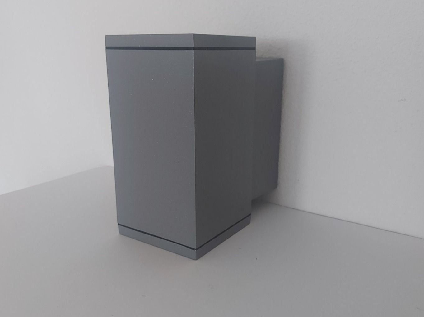 Lampade: Aussenwandlampe - Mini Core - Unilamp - neuwertig - Design – Nuovo e nell'imballaggio originale da Pfäffikon ZH venduto da eric0113