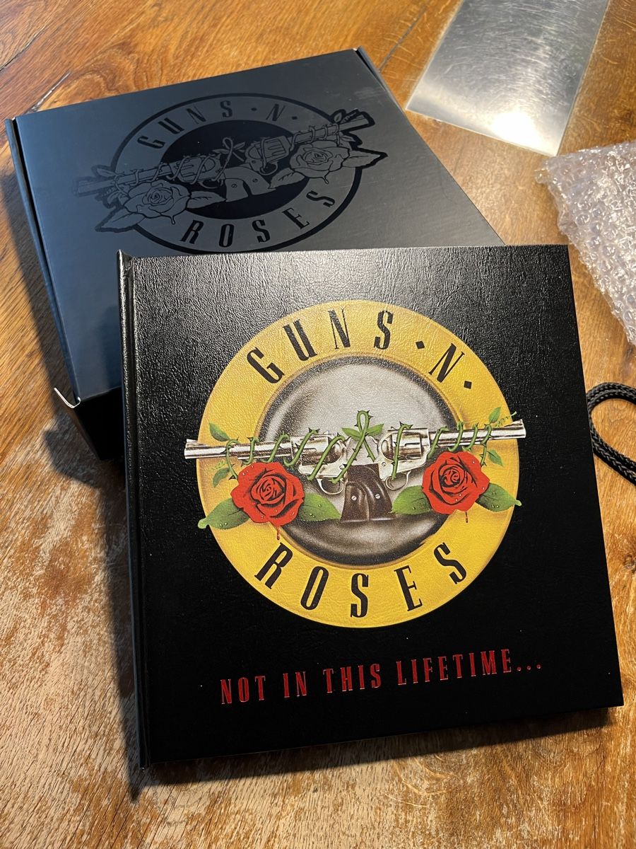 Bücher: GUNS N’ ROSES VIP Pack 2017 – Gebraucht aus Rottenschwil von gle81 2
