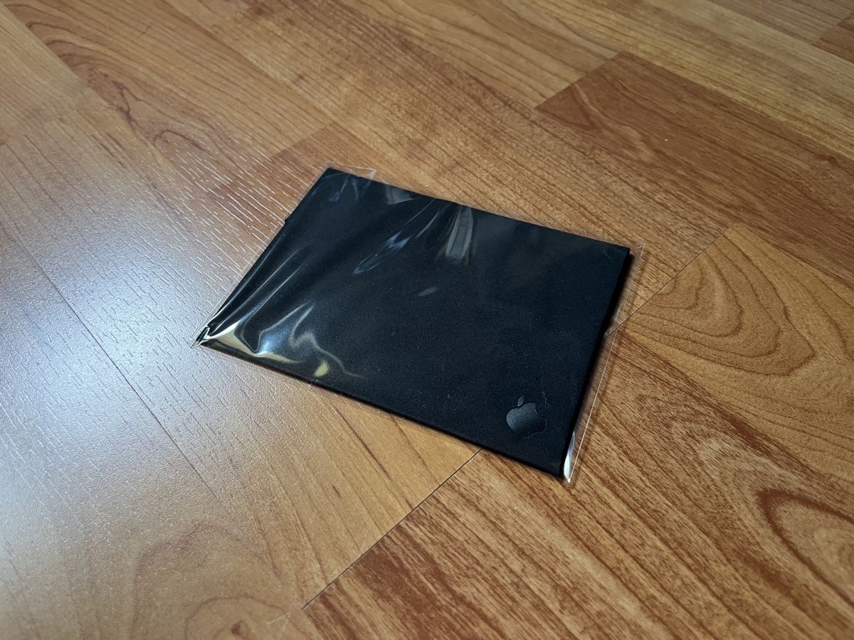 Apple Notebooks: Chiffonnette Apple originale noire – MacBook Pro 2012 – Neu und originalverpackt aus Biel/Bienne von Jan_321