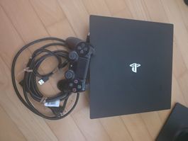 Sony PlayStation 4 Konsole schwarz mit Controller Kabel