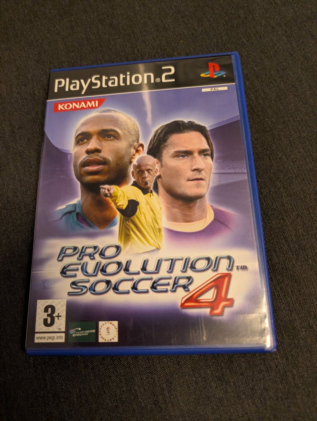 Jeux: Pro evolution soccer 4 Sony playstation 2 – D'occasion à Giubiasco par Ticinerd