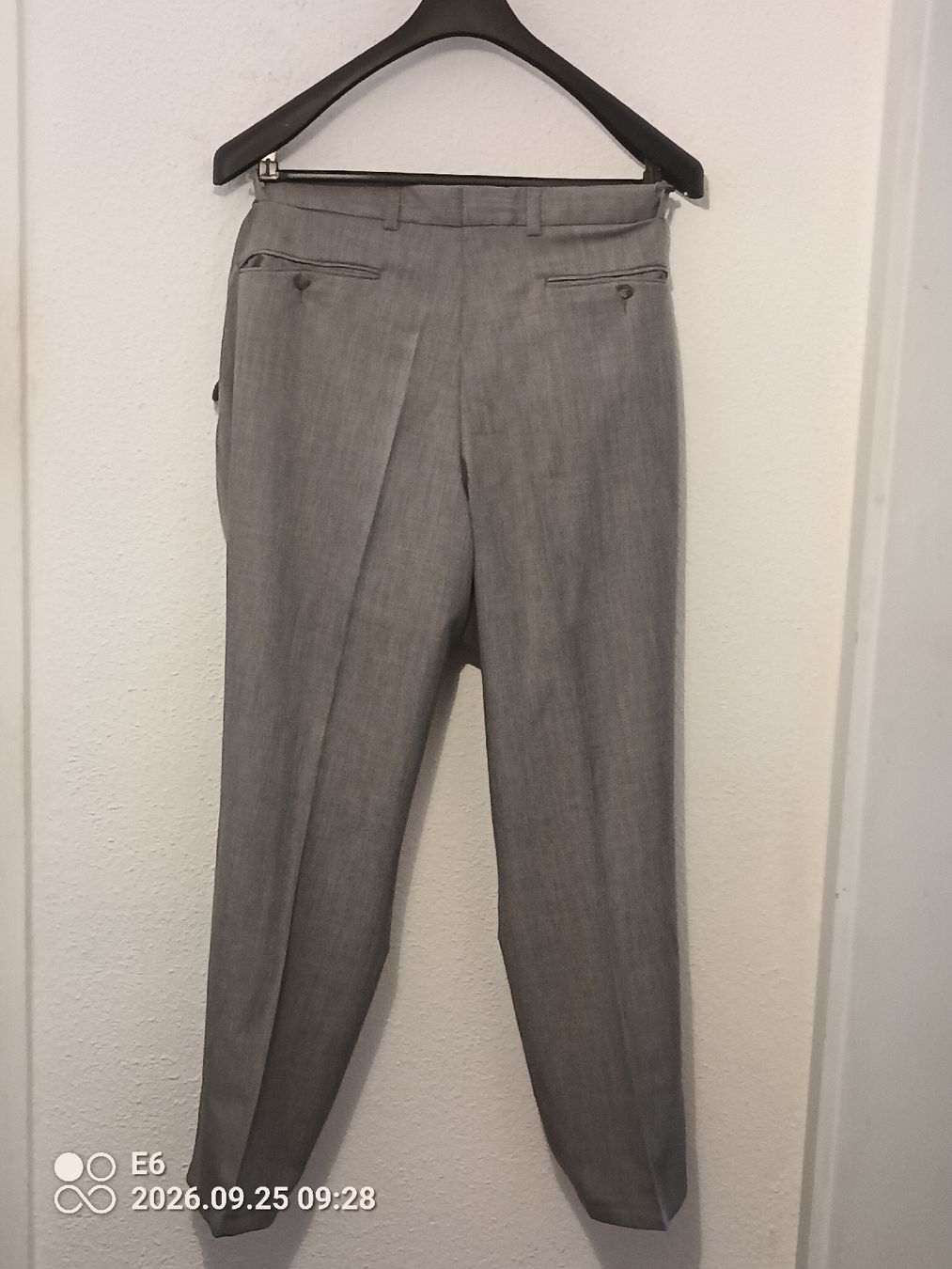 Pantaloni: Graue Hose Marke: Canda – Usato da Zürich venduto da Mitzi6 1