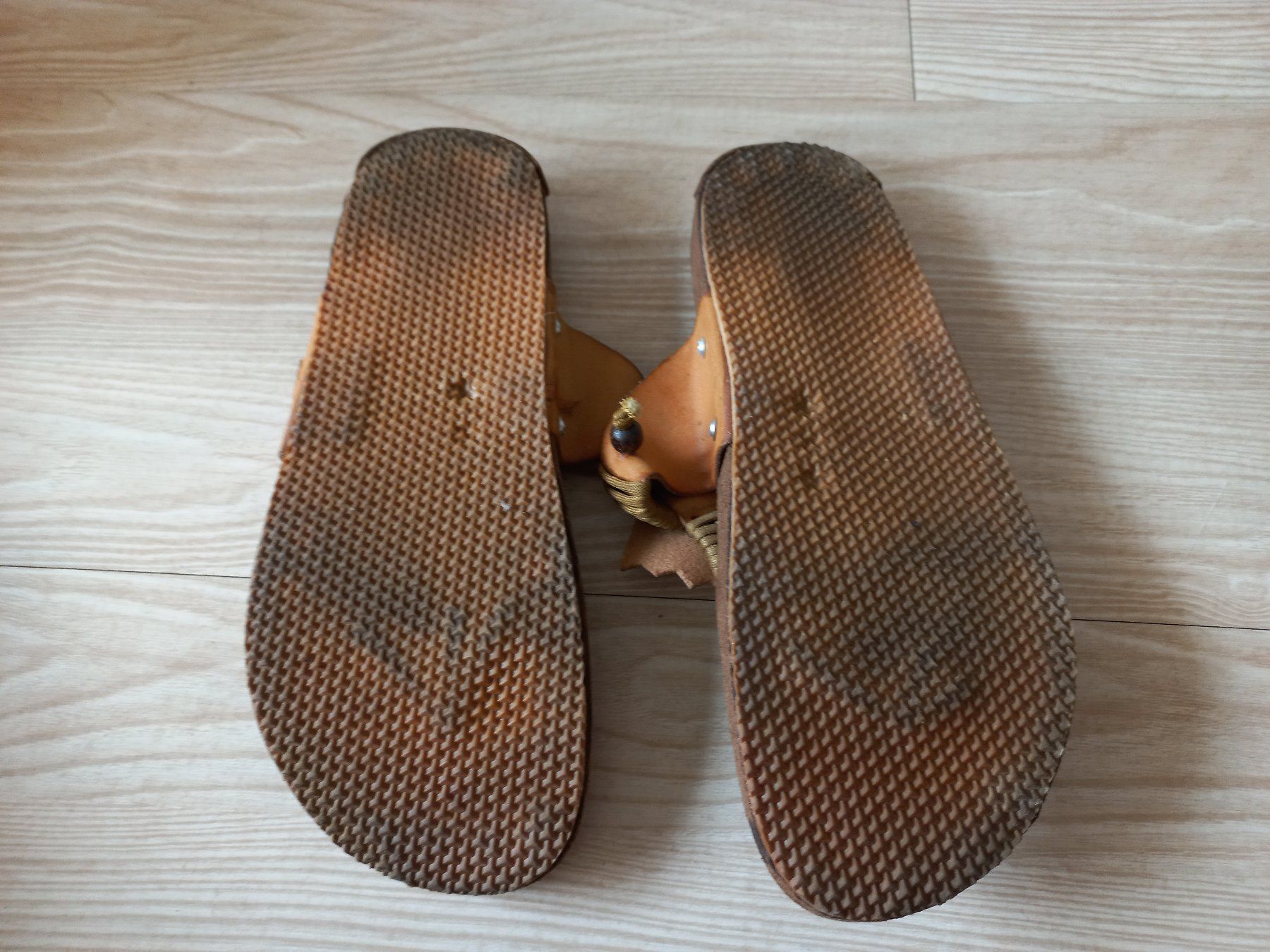 Damenschuhe: Chaussons en cuir – Gebraucht aus Châtelaine von kbabs 3