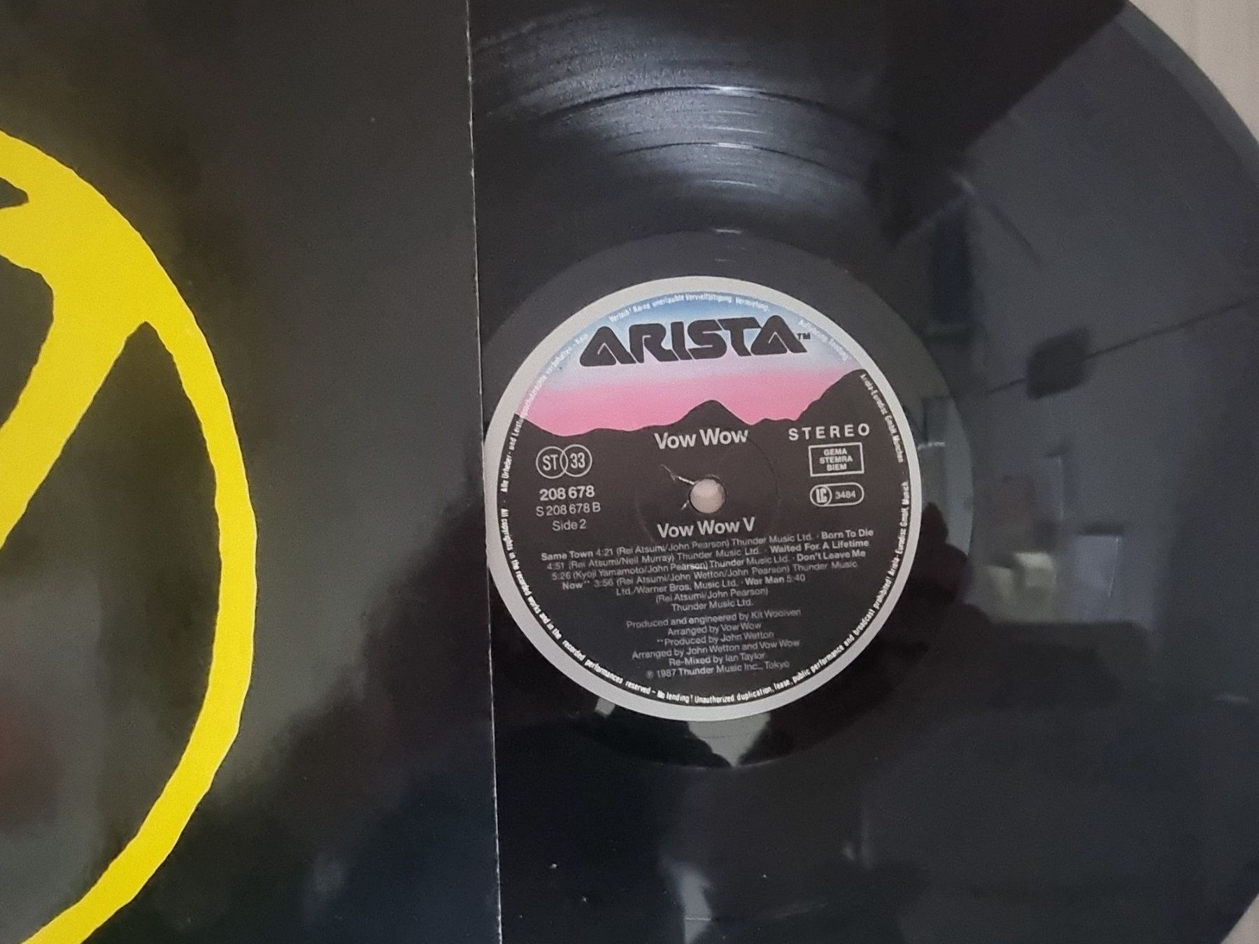 Schallplatten: LP Vow Wow – V – Gebraucht aus Schaffhausen von Kellerrassel 1