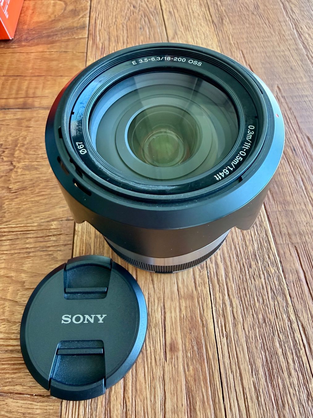 Sony Obiettivi: Sony E 18-200mm OSS Objektiv APS-C E-Mount – Usato da Zürich venduto da MJM12 2