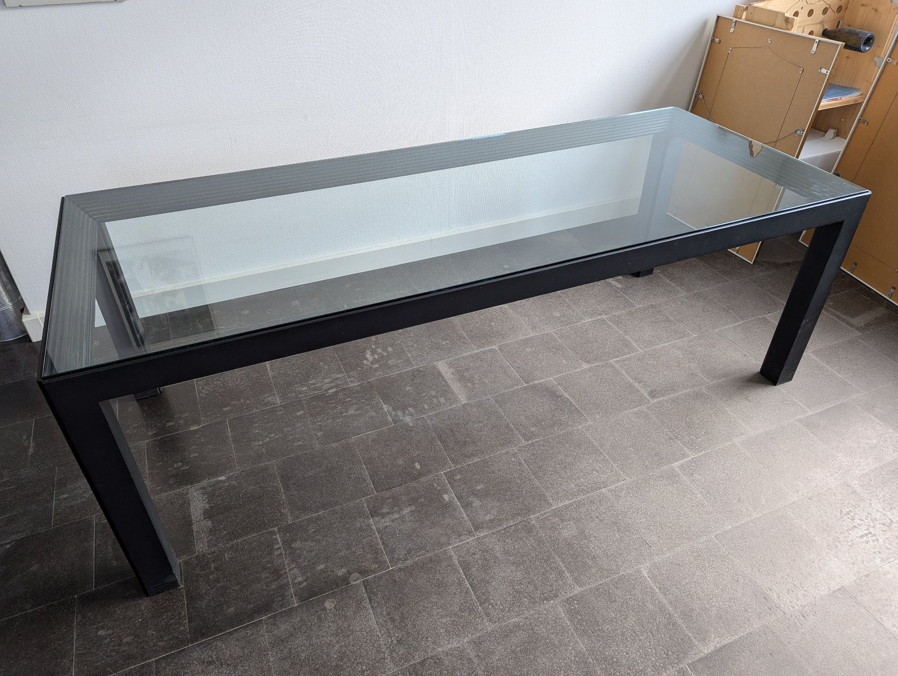 Tavoli: Designer Tisch, Glas mit schwarzem Gestell – Usato da Gebenstorf venduto da Mar-imH25
