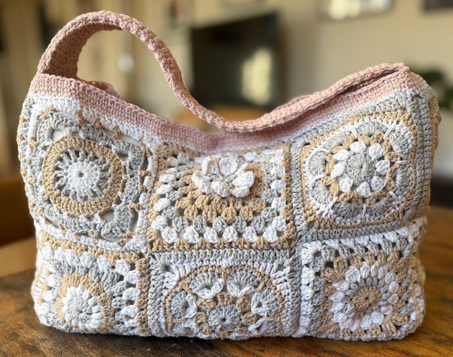 Borse da donna: BAG GRANNY STYLE EN CROCHET HANDMADE! PIÈCE UNIQUE – Nuovo e nell'imballaggio originale da Locarno venduto da NicoNion 1