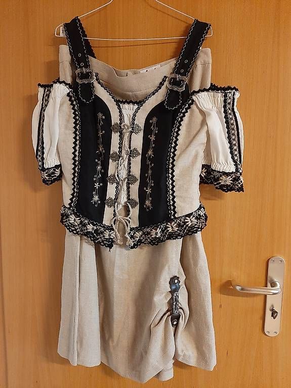 Kleider: Trachtenkleid lang neuwertig! – Neu (gemäss Beschreibung) aus Berneck von sandy6777