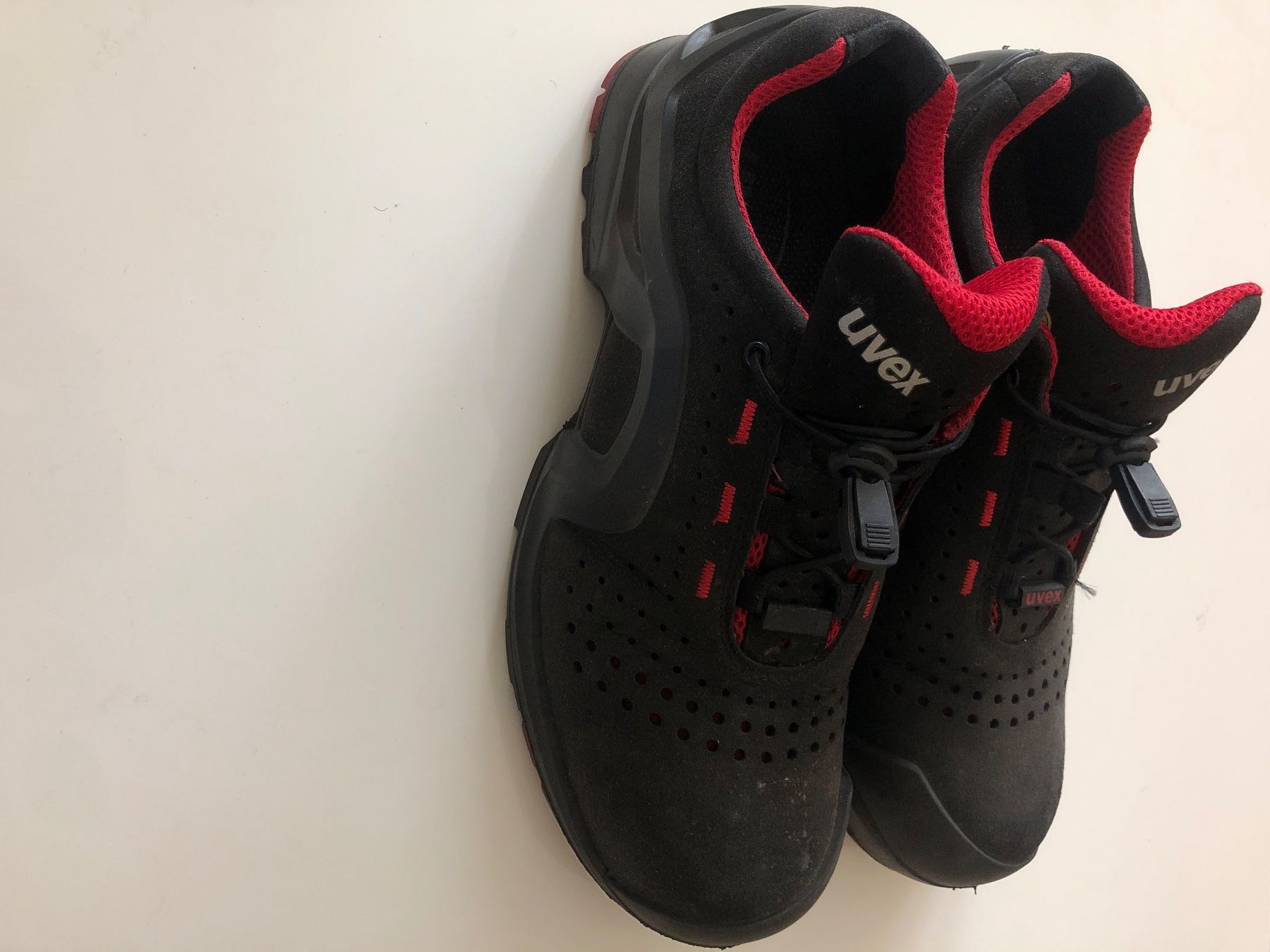 Scarpe da uomo: Chaussure de sécurité basse Uvex – Nuovo (secondo la descrizione) da Cugy VD venduto da oth_7btj 1