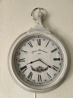 Wanduhr, Design antik weiss guter Zustand