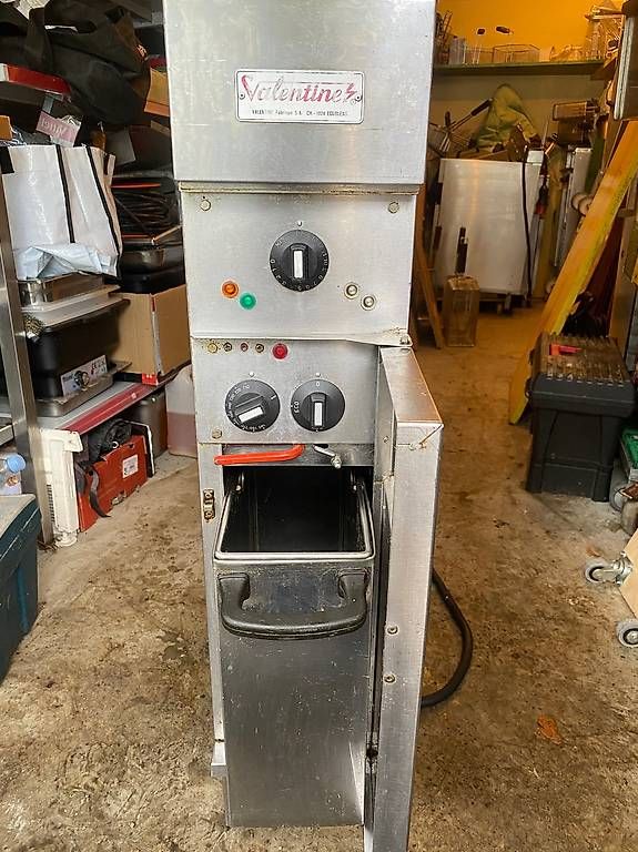 Cucine complete: Vend une friteuse Valentine – Usato da Martigny venduto da seater 3