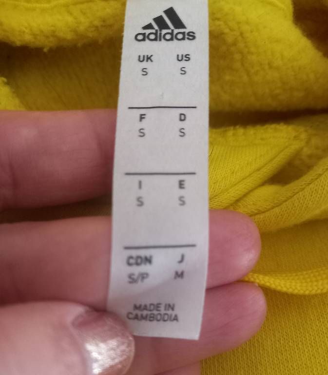 Adidas Pullover & Sweatshirts: Hoodie jaune Adidas taille S – Gebraucht aus givisiez von odilev 3