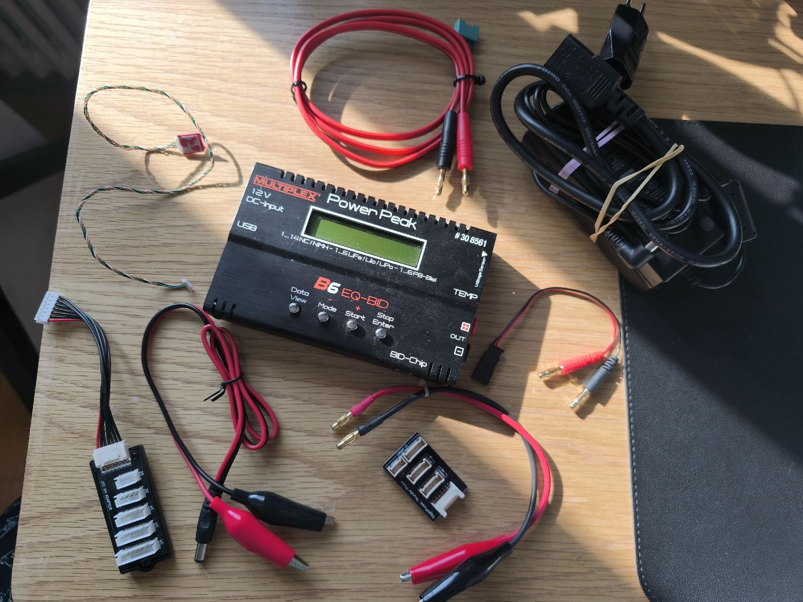 RC Modellbau: Multiplex Power Peak B6 EQ-BID RC Charger Set – Gebraucht aus Neuchâtel von Carlosfmunoz