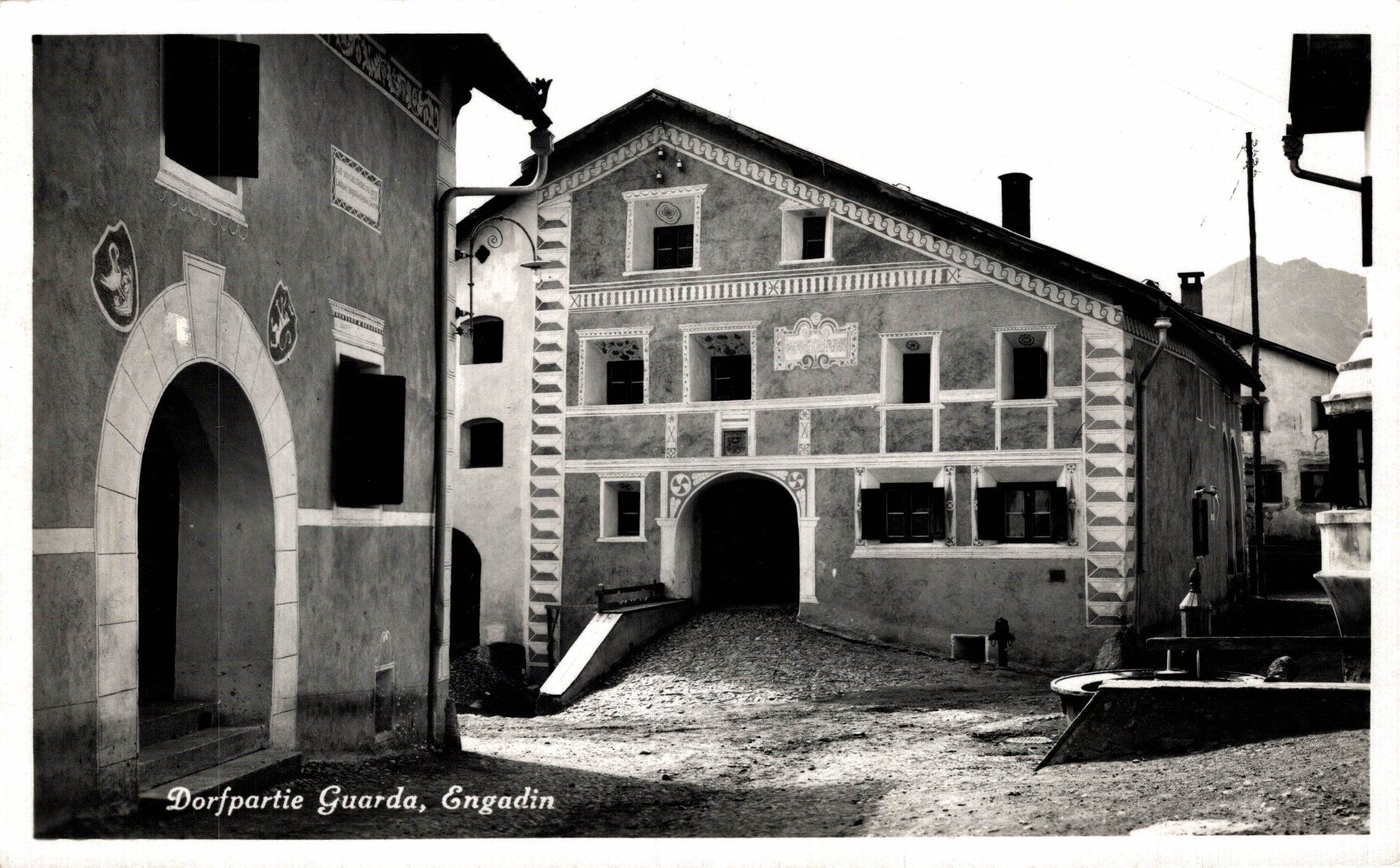 Cartoline postali: Dorfpartie Guarda. Engadin – Usato da Bronschhofen venduto da Astore