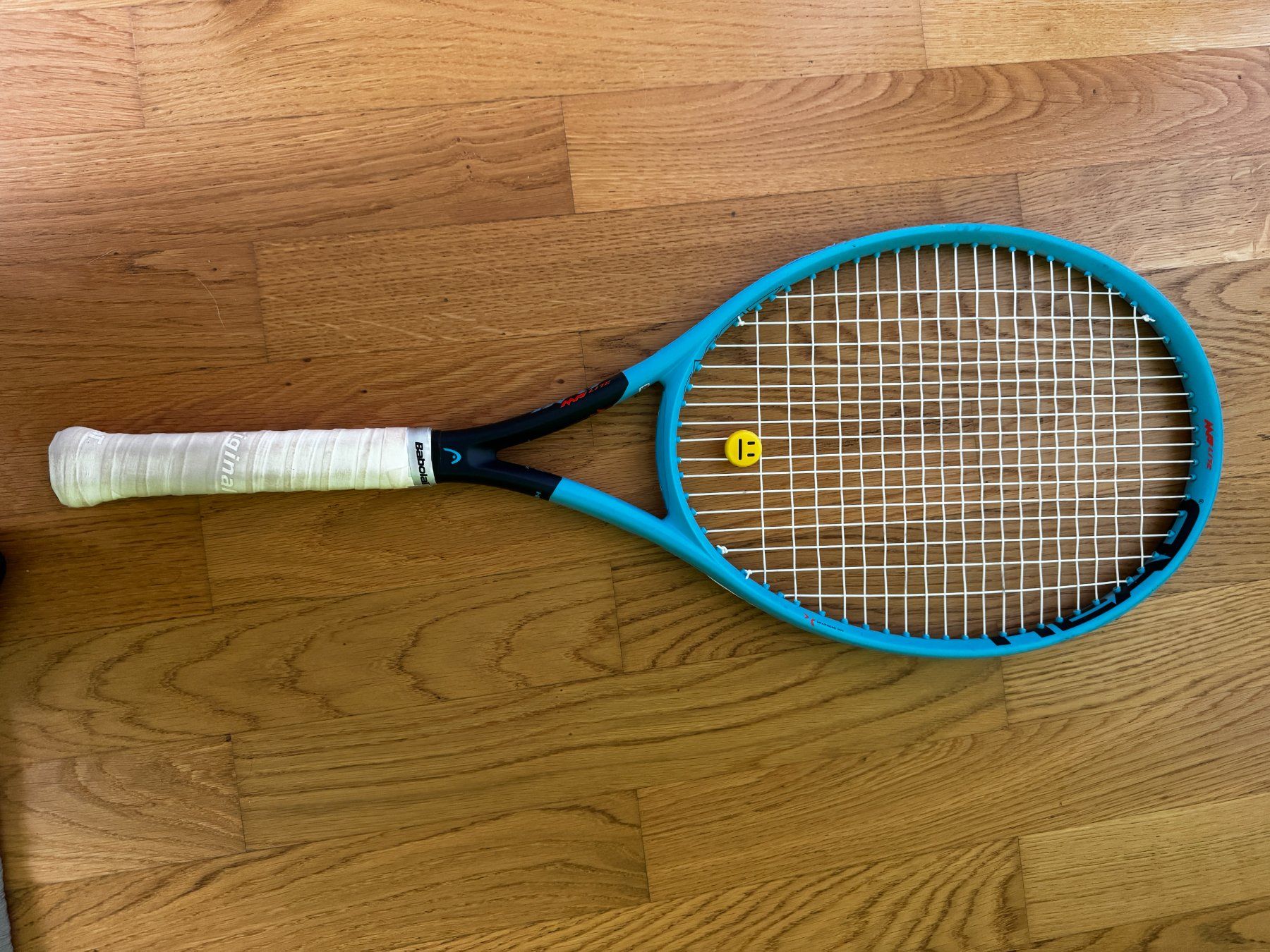 Spielzeuge: Tennisschläger + 2x Grip Tape – Gebraucht aus Romanshorn von Veltrix 1
