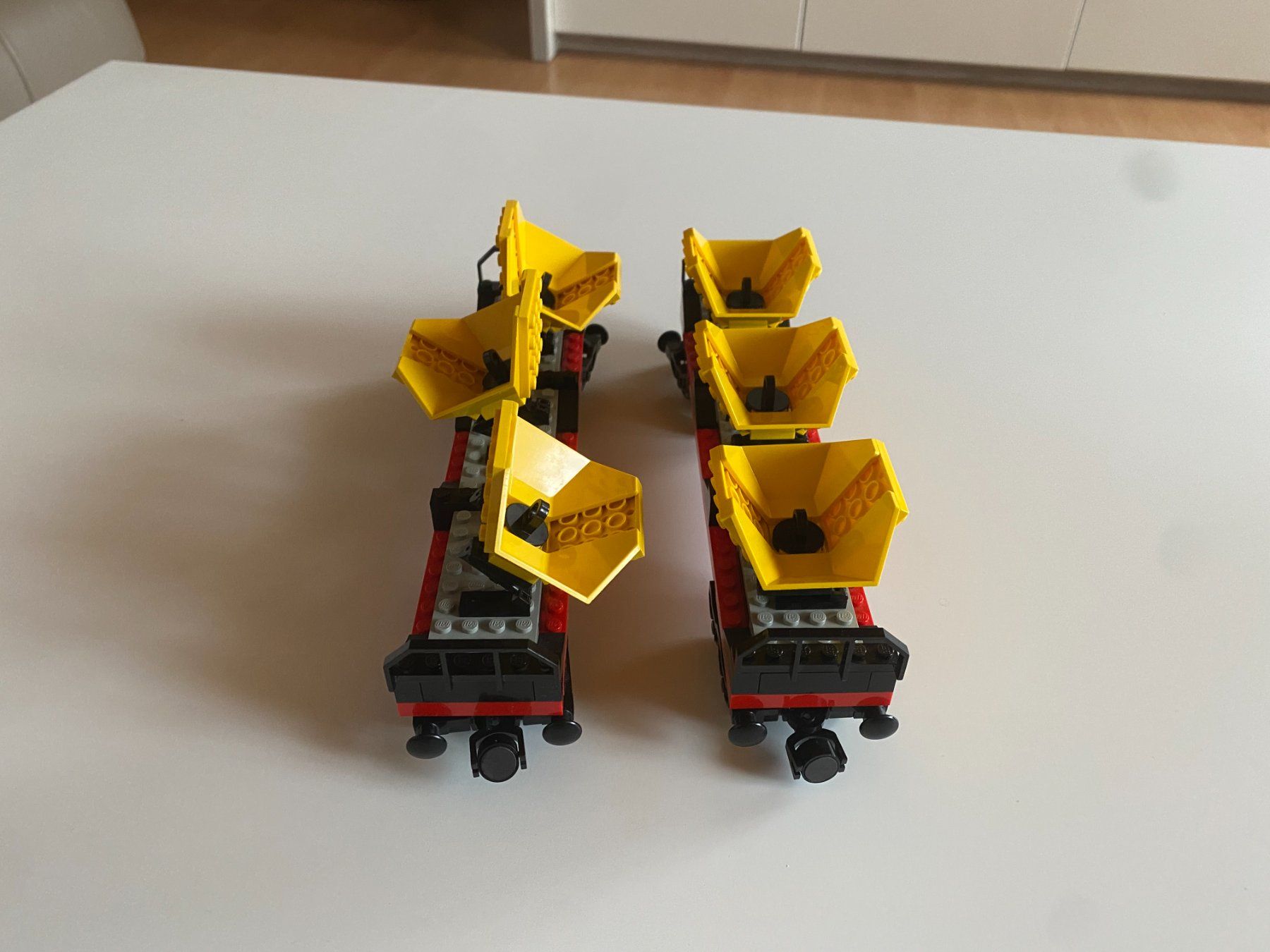 Lego Giocattoli: LEGO - 2- TOLLE - EISENBAHN - WAGONS – Usato da Gelterkinden venduto da ajdt4 1