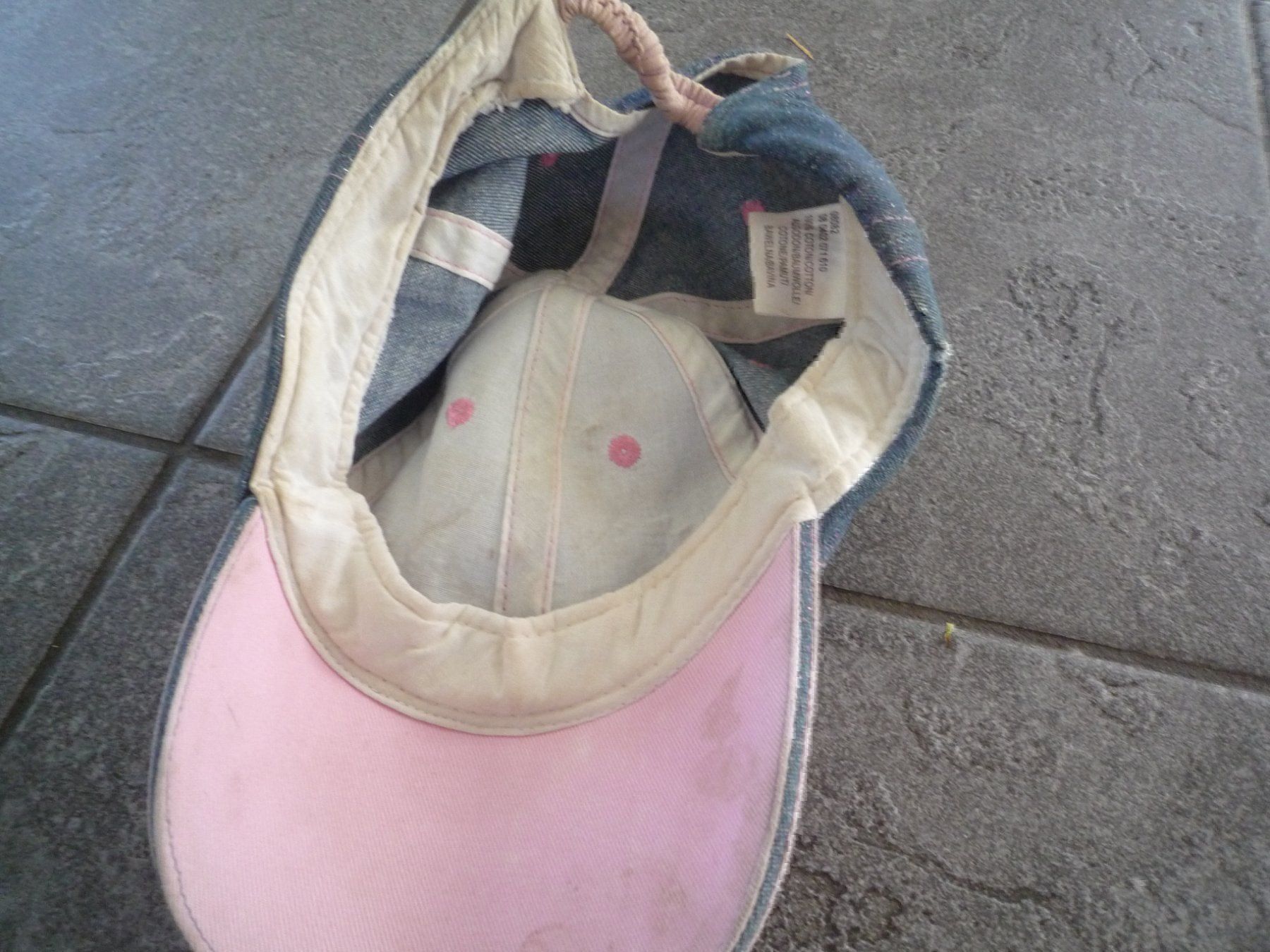 Altro abbigliamento per bambina: KINDERMÜTZE – Usato da Andwil SG venduto da schmei 1