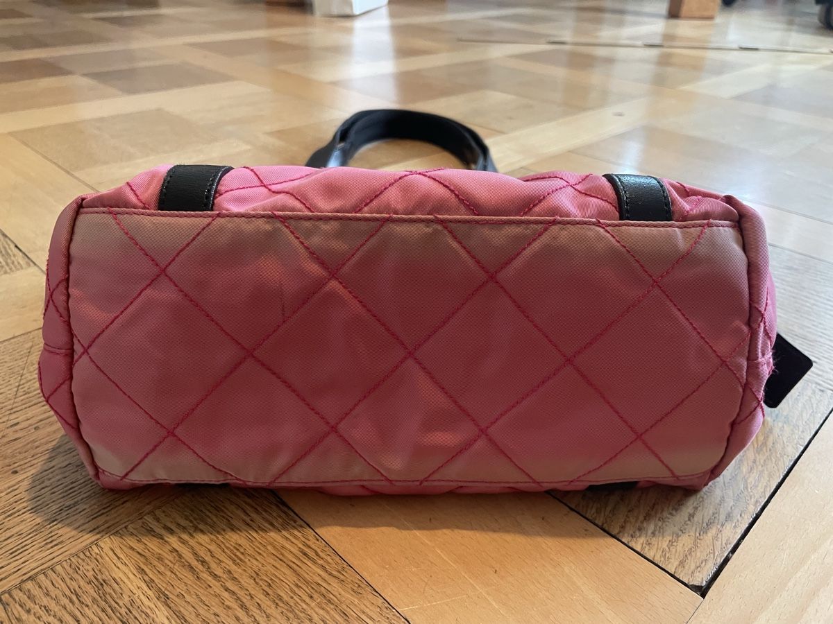Prada Borse da donna: Prada Tasche pink, alt und stylisch – Usato da Zürich venduto da Willy_Wonka 9