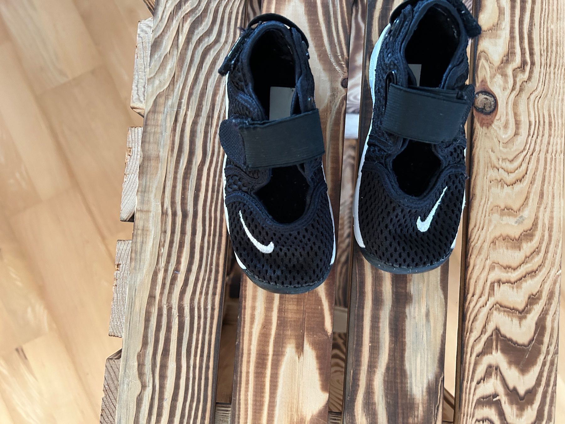 Nike Scarpe per ragazzi: Nike offener Schuh, Größe 24 – Usato da CHAM venduto da kam_6slh 2