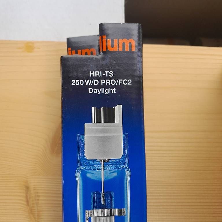 Lampade: Lampe HRI-TS 250W – Usato da Thörishaus venduto da Bauteilboerse_T-haus 1
