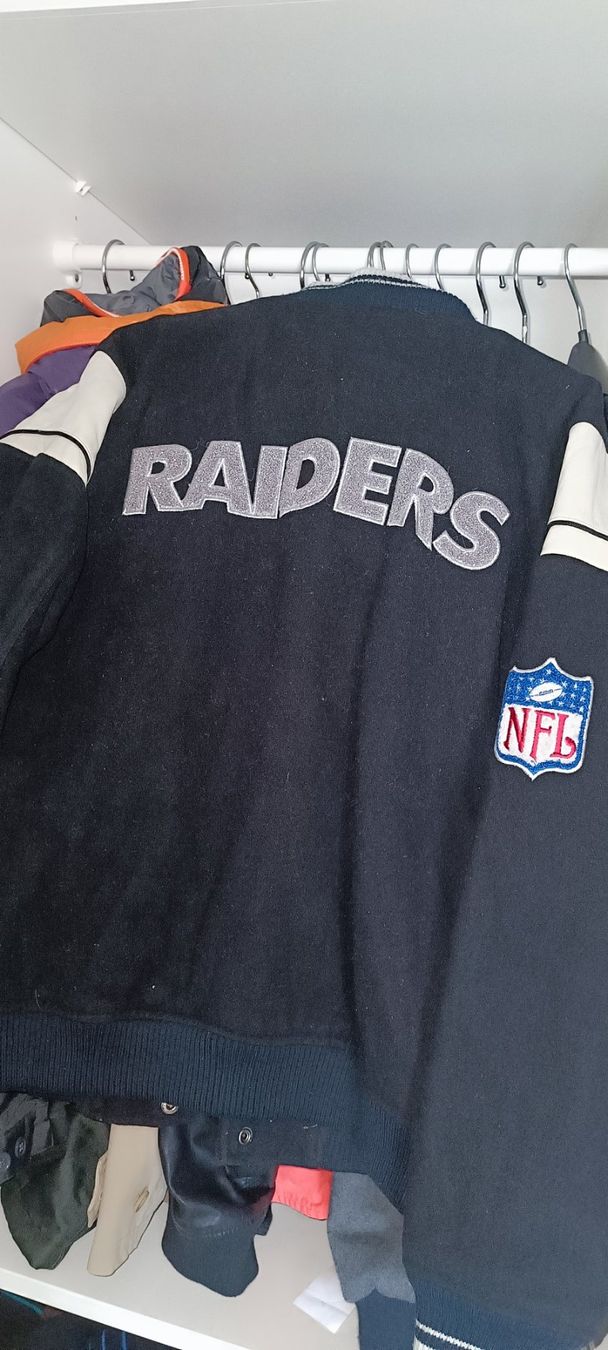 Giacche: Reebok Raiders Jacke College – Usato da Kloten venduto da Curacao74 3