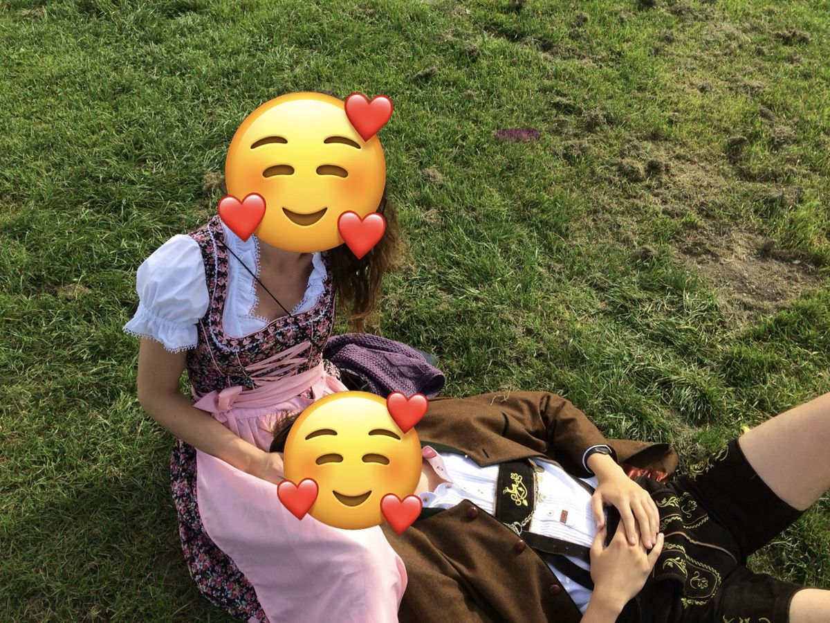Kleider: Dirndl mit Strickjacke – Gebraucht aus Wil SG von Kaisermanoever 4