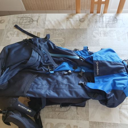 Sac Quechua 50l /Quechua-Rucksack 50l & Skihose-pantalon ski