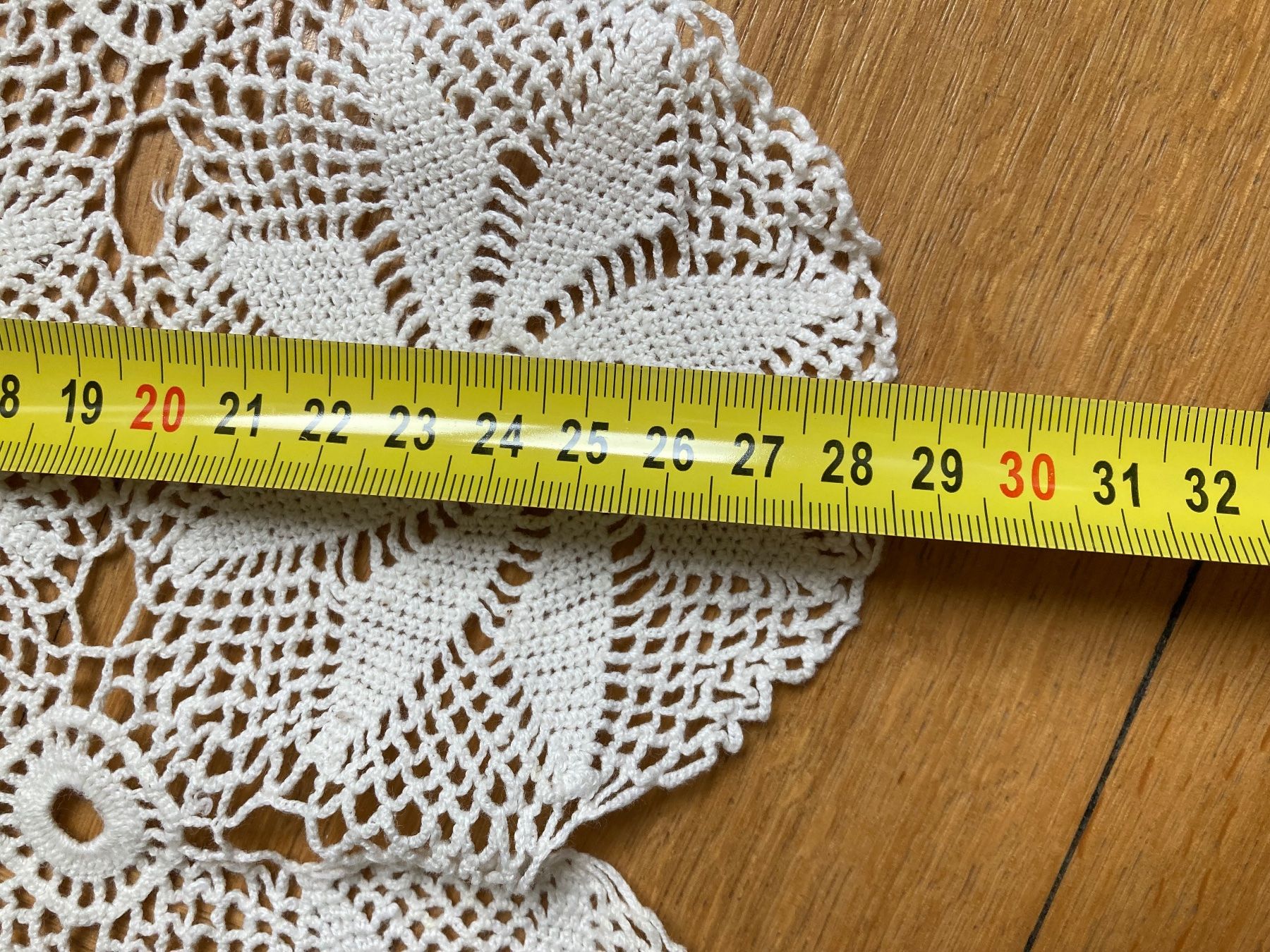Tutte le decorazioni: WUNDERSCHÖNE, EDLE HÄCKEL TISCHDECKE, FILIGRANE HANDARBEIT – Usato da Zürich venduto da kostbares 4