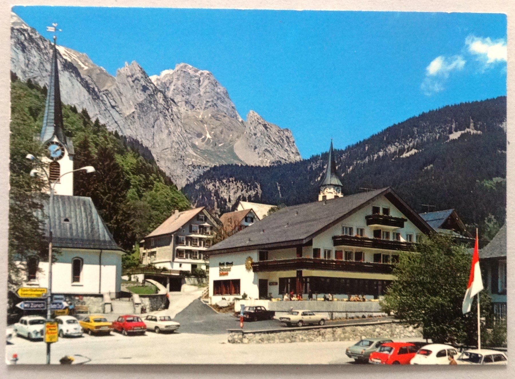 Cartes postales: Wildhaus, Postplatz mit Hotel Sonne – Défectueux à Fétigny par Billy2miny