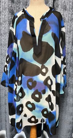 Sommerliche Tunika mit Leopardenmuster in Blau/Schwarz