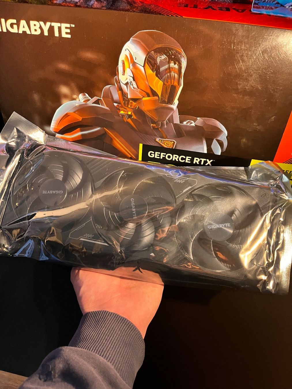 Nvidia Schede grafiche: RTX 5070 Ti Gigabyte GeForce Windforce SFF (Neu) – Nuovo e nell'imballaggio originale da Seengen venduto da dd1_bmd7 4