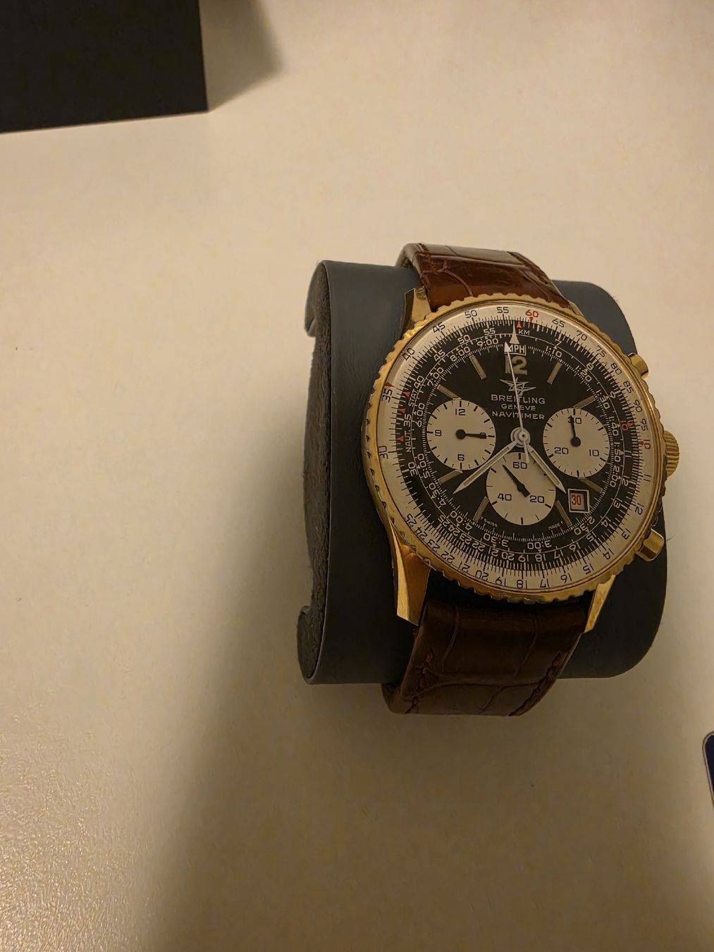 Breitling Orologi: Breitling Navitimer Chronograph 43mm handaufzug  – Usato da Basel venduto da Afghan1234
