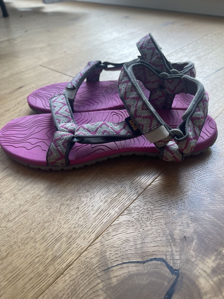 Teva Schuhe für Mädchen: Teva Sandalen Kinder – Gebraucht aus Paspels von Giango33 1