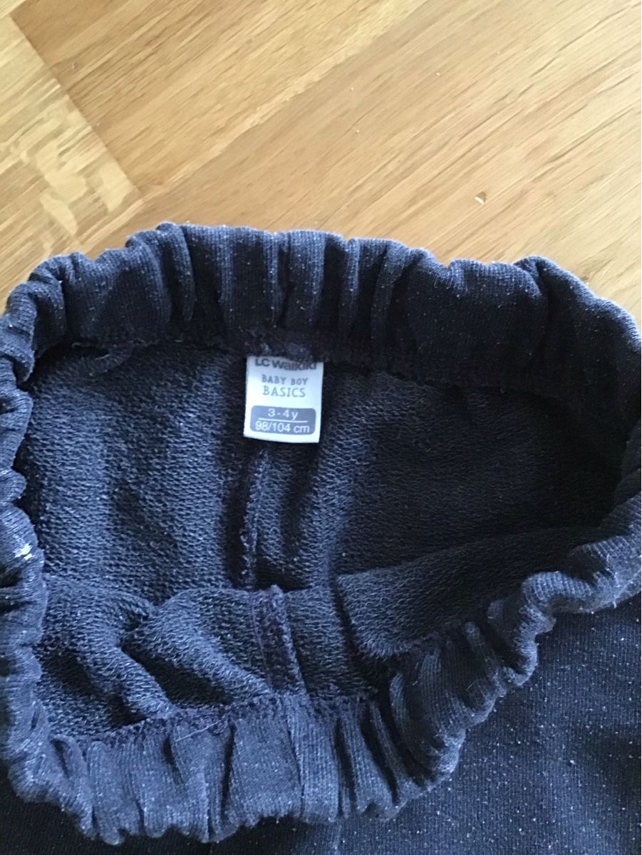 Pantalons: Jogginghose, Gr. 98/104, – D'occasion à Seuzach par Tureda 1
