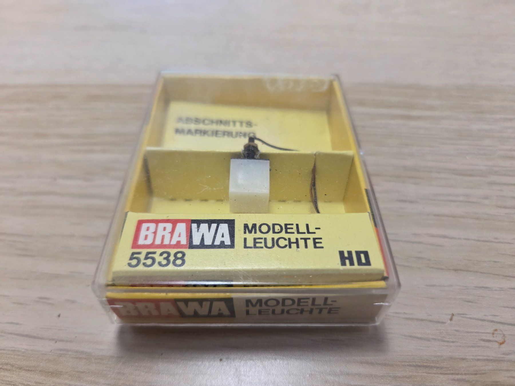 Brawa Trains électriques: Brawa 5538 Leuchte H0 – Neuf avec emballage d'origine à St-Aubin-Sauges par Lo_Go 1