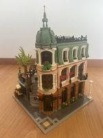 Lego Set Boutique Hotel 10297 aufgebaut