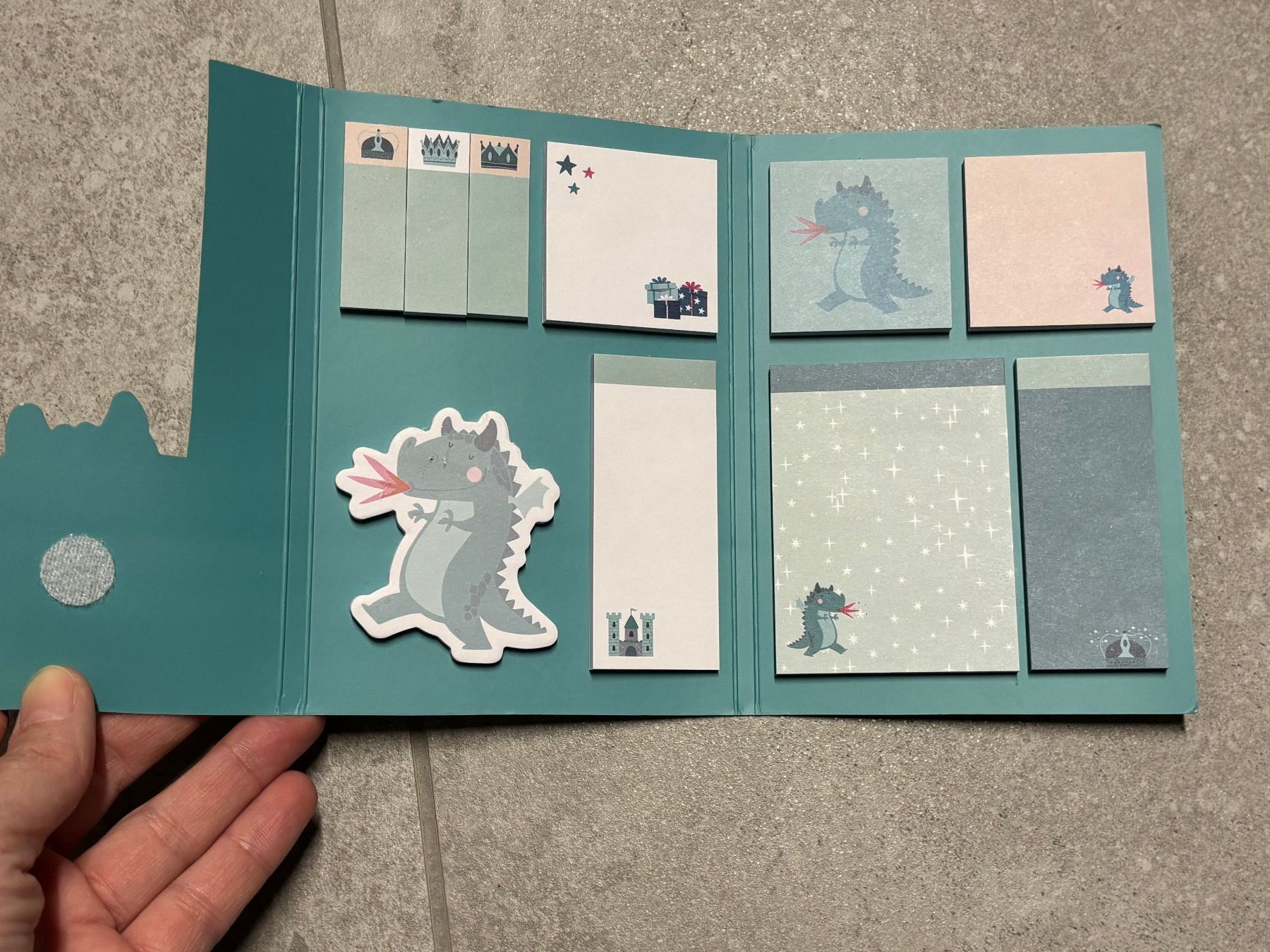 Blocchi: Petit carnet bloc-note et post-it dragon A5 neuf – Nuovo (secondo la descrizione) da Salvenach venduto da gwenwywar 1