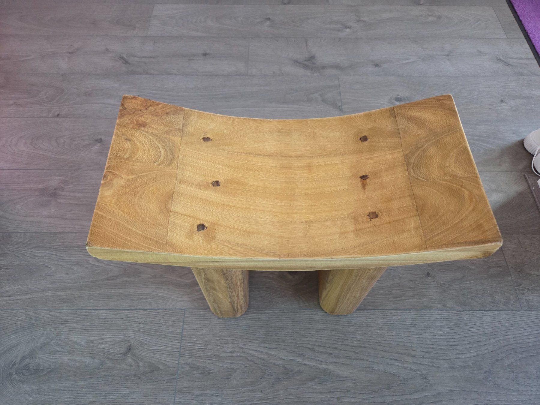 Sgabelli: Tabouret de type Japonais en bois massif – Usato da Estavayer-le-Lac venduto da sstt 1