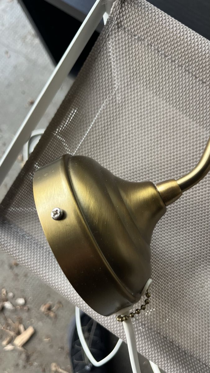 Ikea Lampes: Lampe murale IKEA dorée – D'occasion à Daillens par BrandonW 2