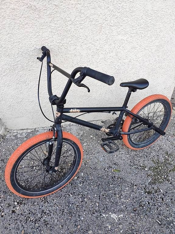 Velos: Vélo BMX Academy Entrant – Gebraucht aus La Chaux-de-Fonds von lessismore 2