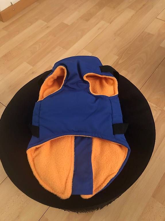 Abbigliamento: Hundemantel – Usato da Spreitenbach venduto da V.Tasev 1