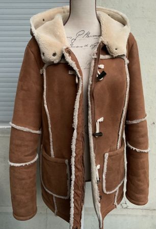 Jolie veste imitation mouton retourné OUTERWEAR en t.42