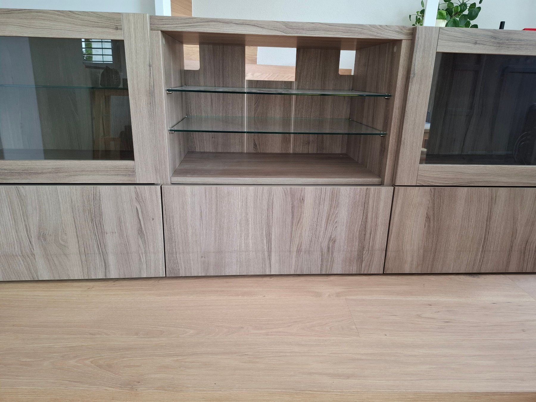 Ikea Mobili TV: IKEA BESTÅ TV Möbel – Usato da Seftigen venduto da Julvd 2